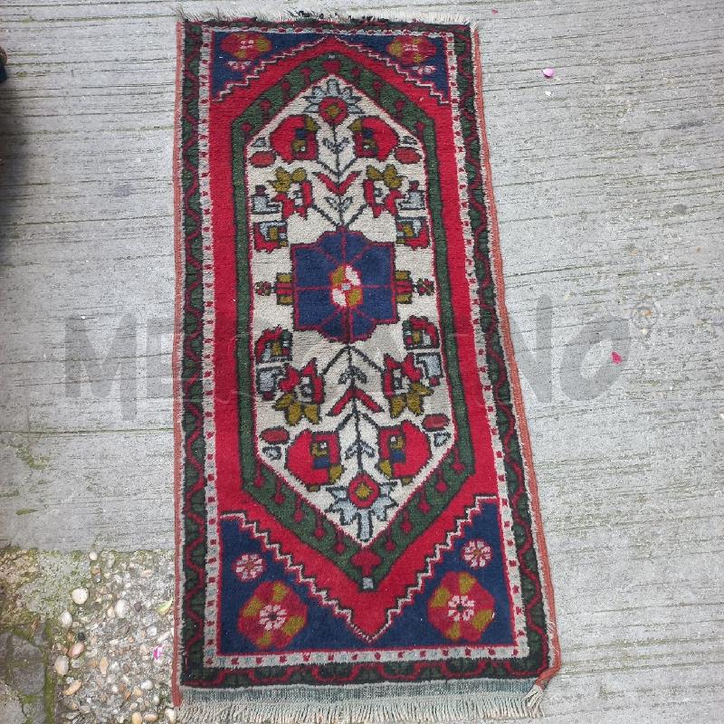 TAPPETO ROSSO FIORE VIOLA  | Mercatino dell'Usato Roma garbatella 1