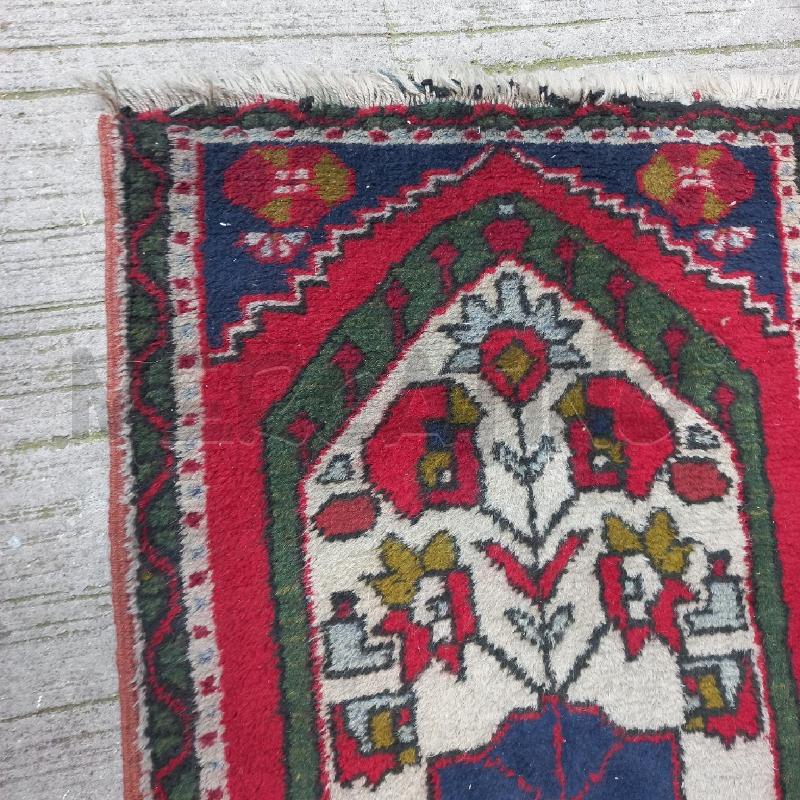 TAPPETO ROSSO FIORE VIOLA  | Mercatino dell'Usato Roma garbatella 2