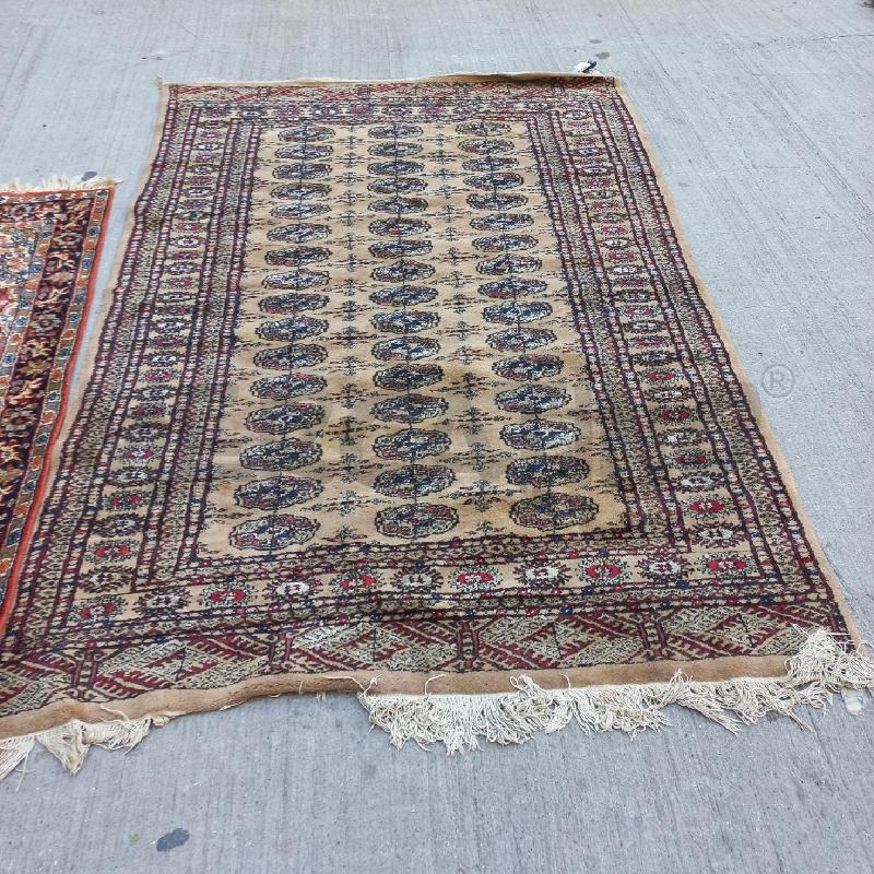 TAPPETO SFONDO BEIGE CONTORNO MARRONE FIGURE | Mercatino dell'Usato Roma garbatella 1