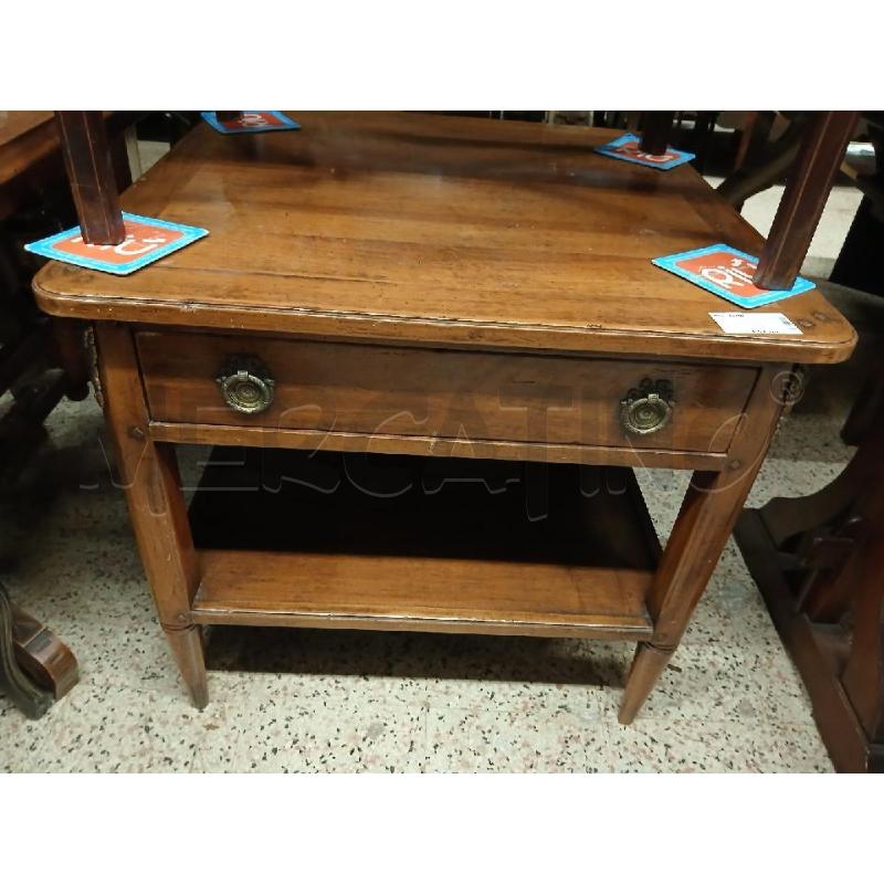 TAVOLINO QUADRATO 1 RIP+1C | Mercatino dell'Usato Roma garbatella 1