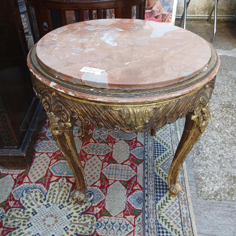TAVOLINO TONDO LEGNO DORATO PIANO MARMO | Mercatino dell'Usato Roma garbatella 1