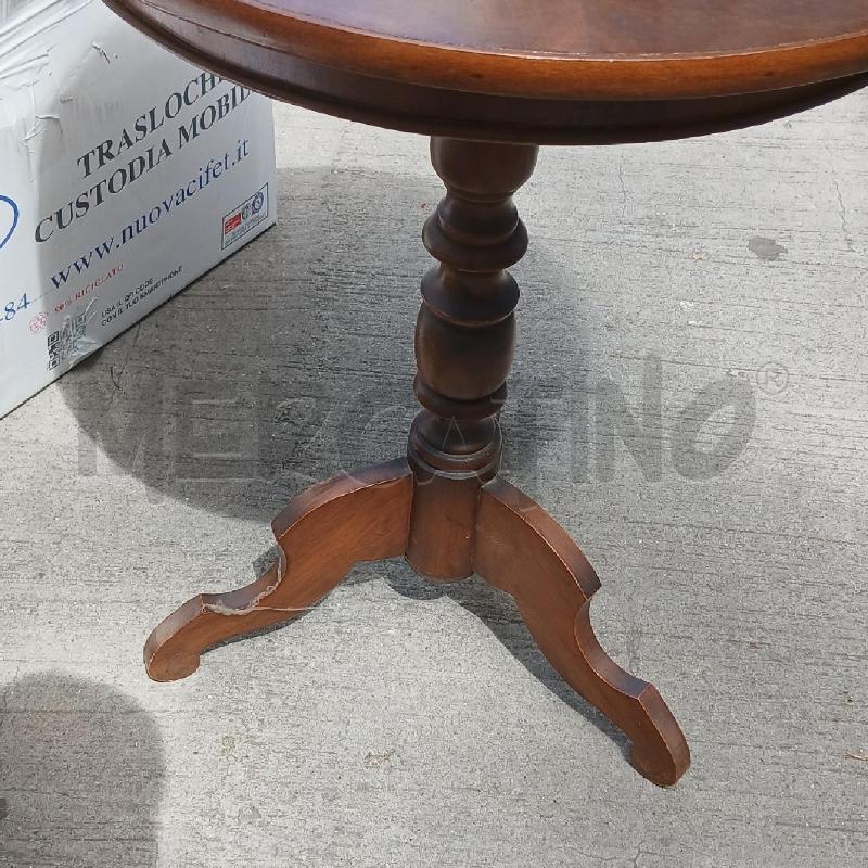 TAVOLINO TONDO NOCE PICCOLO | Mercatino dell'Usato Roma garbatella 2