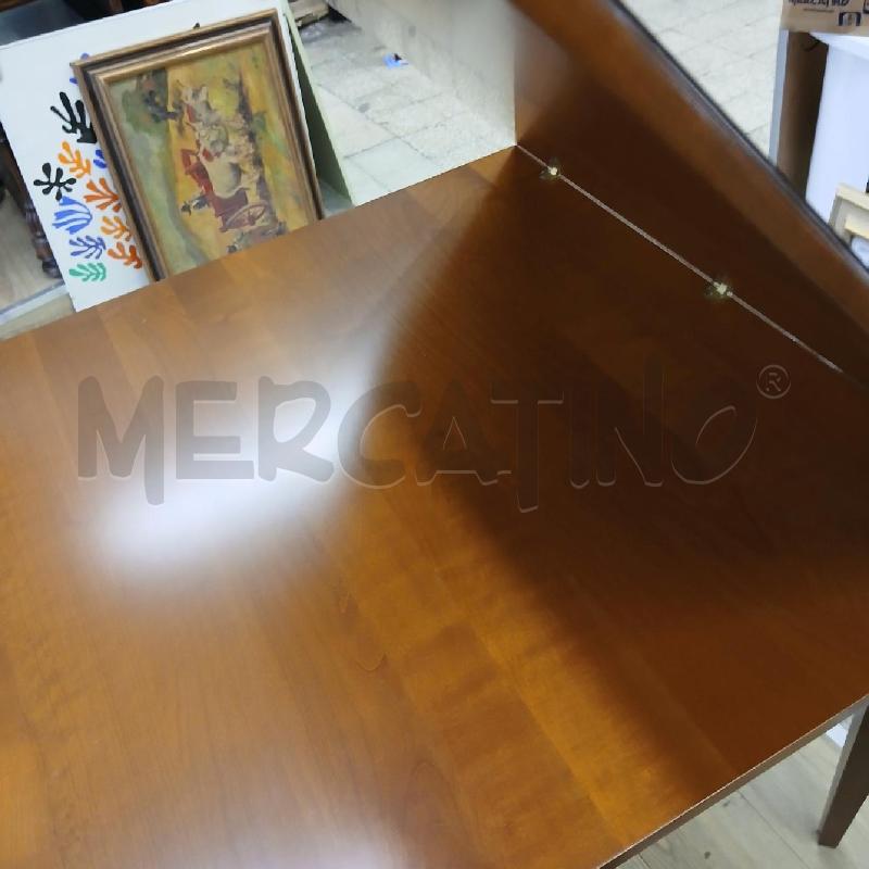 TAVOLO QUADRATO ALL NOCE | Mercatino dell'Usato Roma garbatella 4