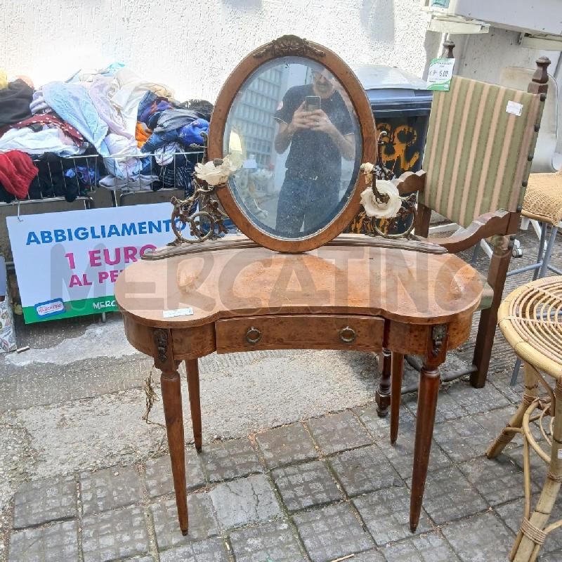 TOILETTE FAGIOLO 2 LUCI  1 CASSETTO | Mercatino dell'Usato Roma garbatella 1