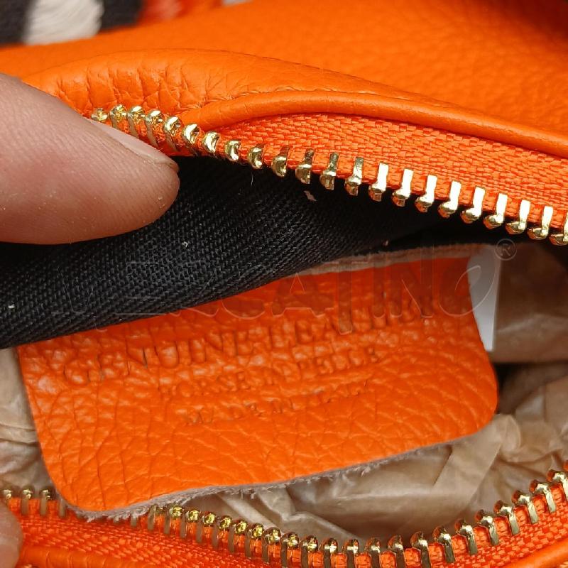 TRACOLLA SE PELLE ARANCIO  | Mercatino dell'Usato Roma garbatella 4