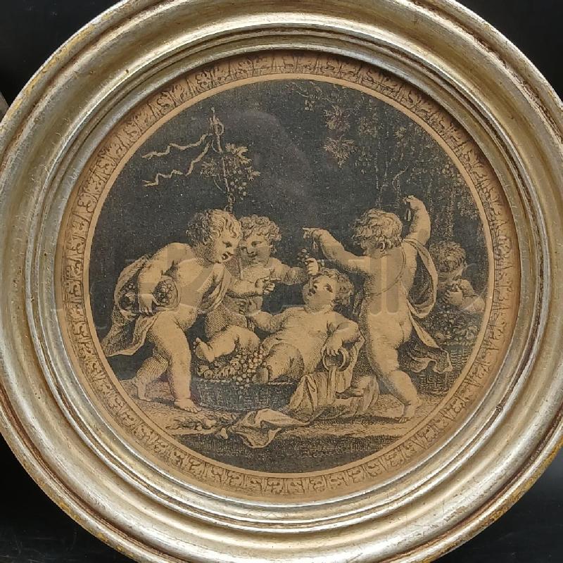 TRIS INCISIONI TONDE NEOCLASSICHE | Mercatino dell'Usato Roma garbatella 2
