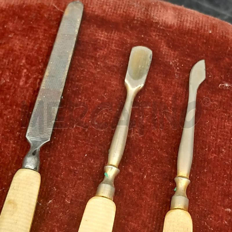 TRIS UTENSILI MAN BACHELITE | Mercatino dell'Usato Roma garbatella 2