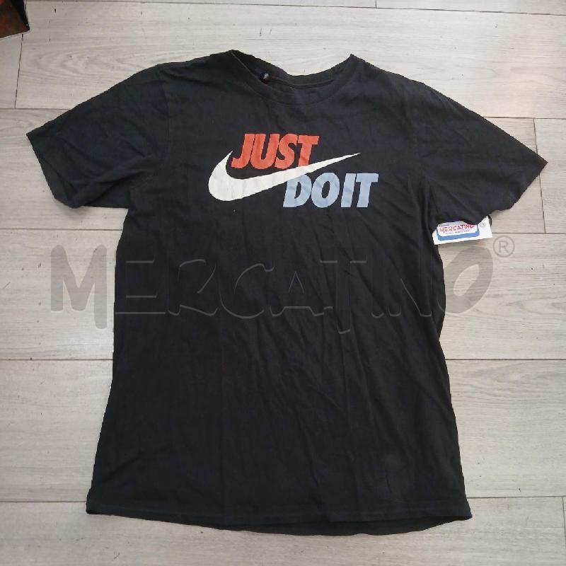 T SHIRT UOMO NIKE NERO LOGO ROSSO BIANCO  | Mercatino dell'Usato Roma garbatella 1