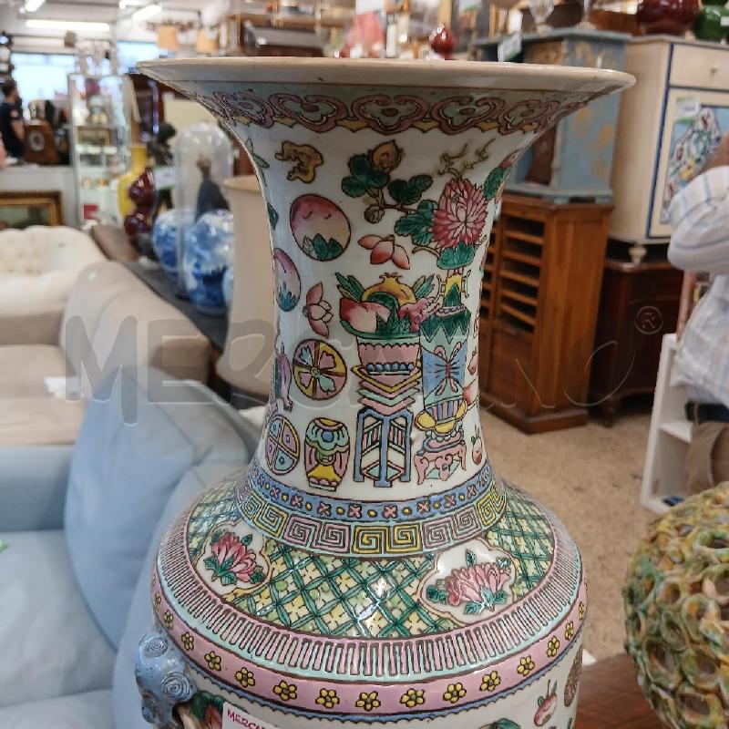 VASO ORIENTAE FIGURE VARIE DIPINTE 2 MAN BLU | Mercatino dell'Usato Roma garbatella 4