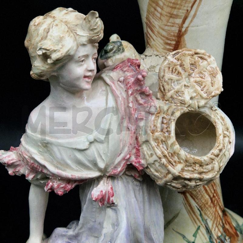 VASO RAGAZZA CON CESTE CERAMIC POLICROMA | Mercatino dell'Usato Roma garbatella 4