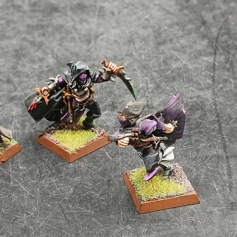 WARHAMMER 4 ASSASSINI EROI  | Mercatino dell'Usato Roma garbatella 3
