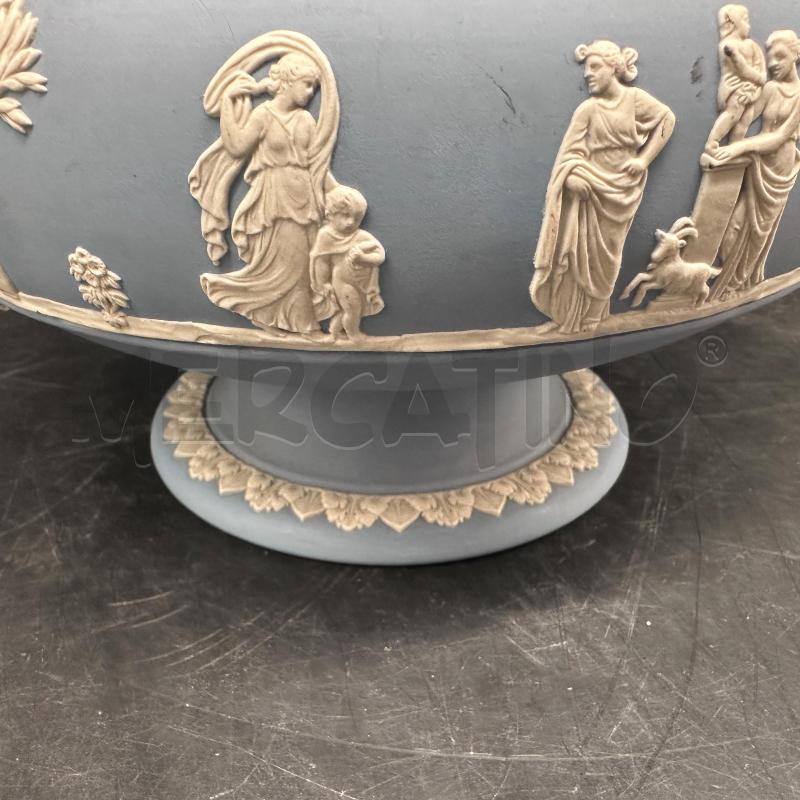 ALZATA WEDGWOOD TONDA INSERTI BIANCHI  | Mercatino dell'Usato Roma gregorio vii 2