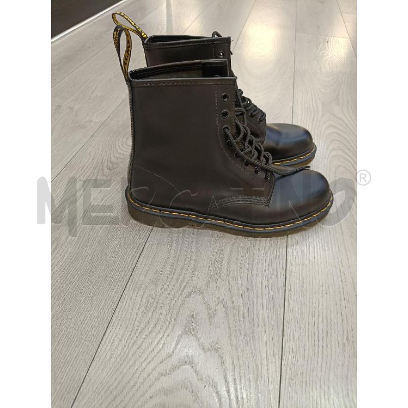 ANFIBI UOMO DR MARTENS NERI | Mercatino dell'Usato Roma gregorio vii 2