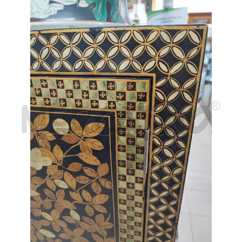 ARMADIETTO 2 ANTE DECORI FOGLIE E FIORI | Mercatino dell'Usato Roma gregorio vii 5
