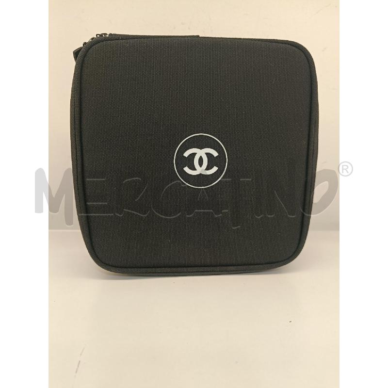 BEAUTY CASE CHANEL BEAUTE NERO LOGO BIANCO  | Mercatino dell'Usato Roma gregorio vii 1