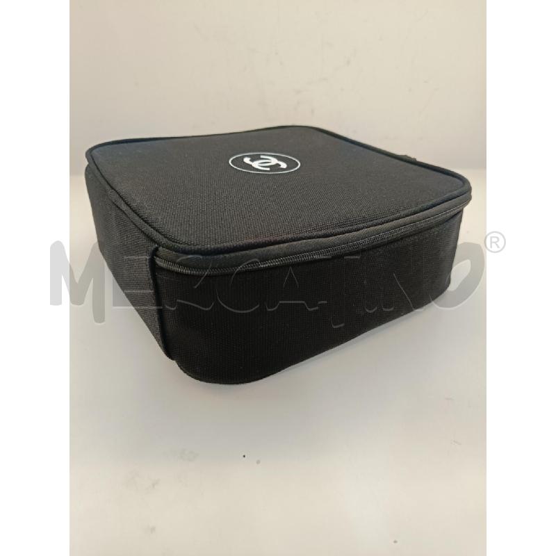 BEAUTY CASE CHANEL BEAUTE NERO LOGO BIANCO  | Mercatino dell'Usato Roma gregorio vii 4