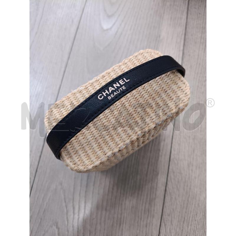 BEAUTY CASE CHANEL LES BEIGE IN RAFIA BEIGE  | Mercatino dell'Usato Roma gregorio vii 2