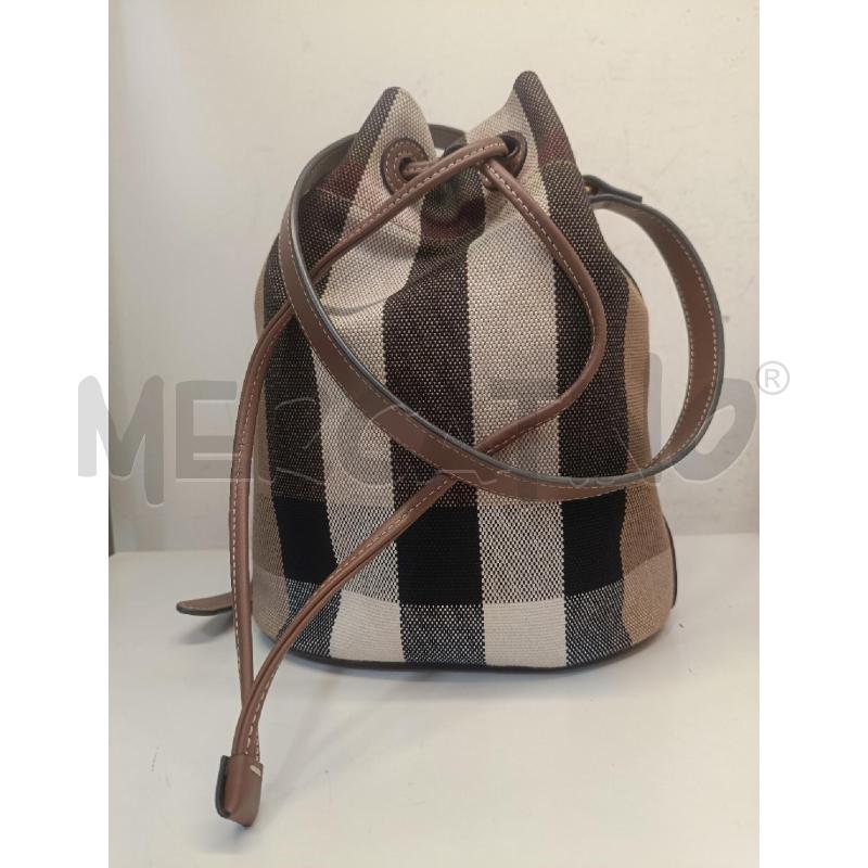 BORSA BURBERRY SECCHIELLO CHECK BEIGE COD. CNSUPLEA5DON 8084045 | Mercatino dell'Usato Roma gregorio vii 1