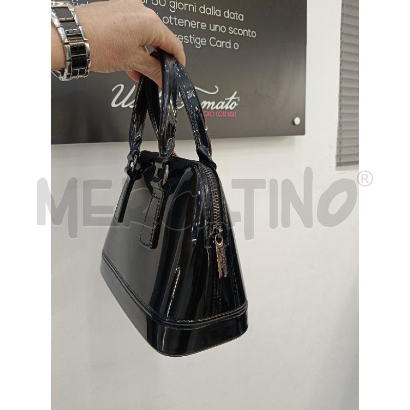 BORSA CAMPO MARZIO CARRIE BAG NERA LUCIDA  | Mercatino dell'Usato Roma gregorio vii 3