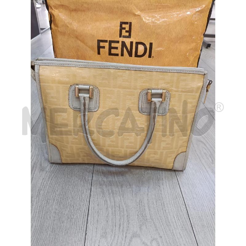 BORSA DONNA FENDI VINTAGE BORDI IN PELLE BIANCA | Mercatino dell'Usato Roma gregorio vii 1