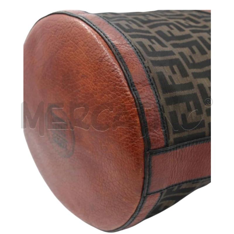 BORSA FENDI BUCKET AH85434 | Mercatino dell'Usato Roma gregorio vii 2