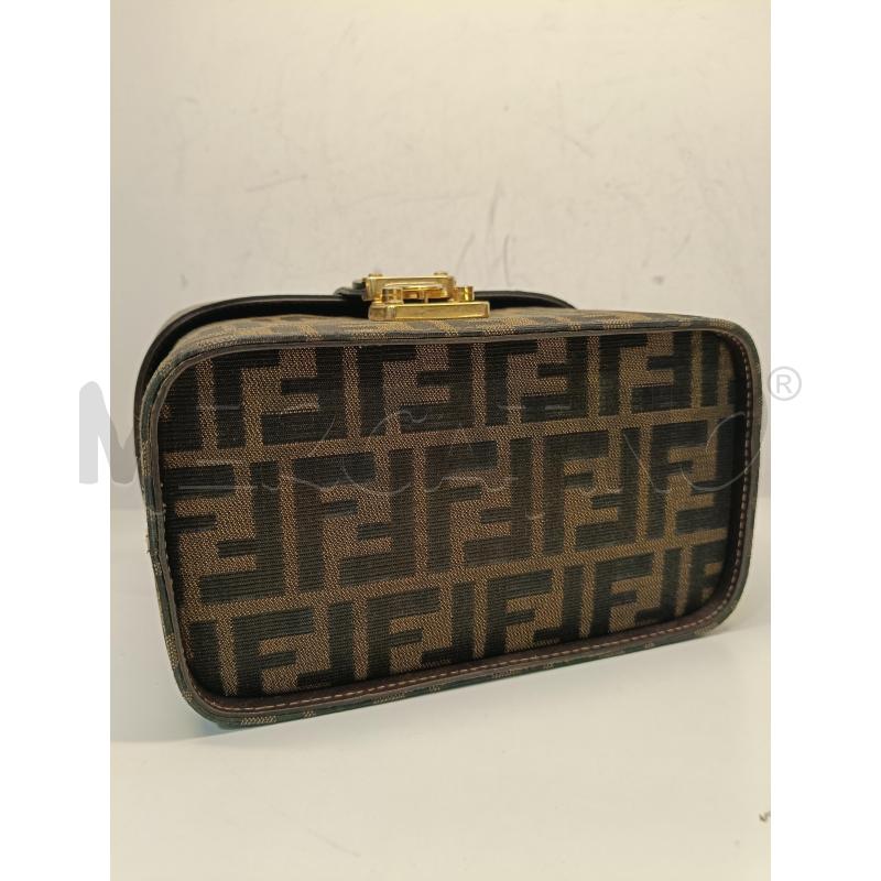 BORSA FENDI VANITY MARRONE | Mercatino dell'Usato Roma gregorio vii 4