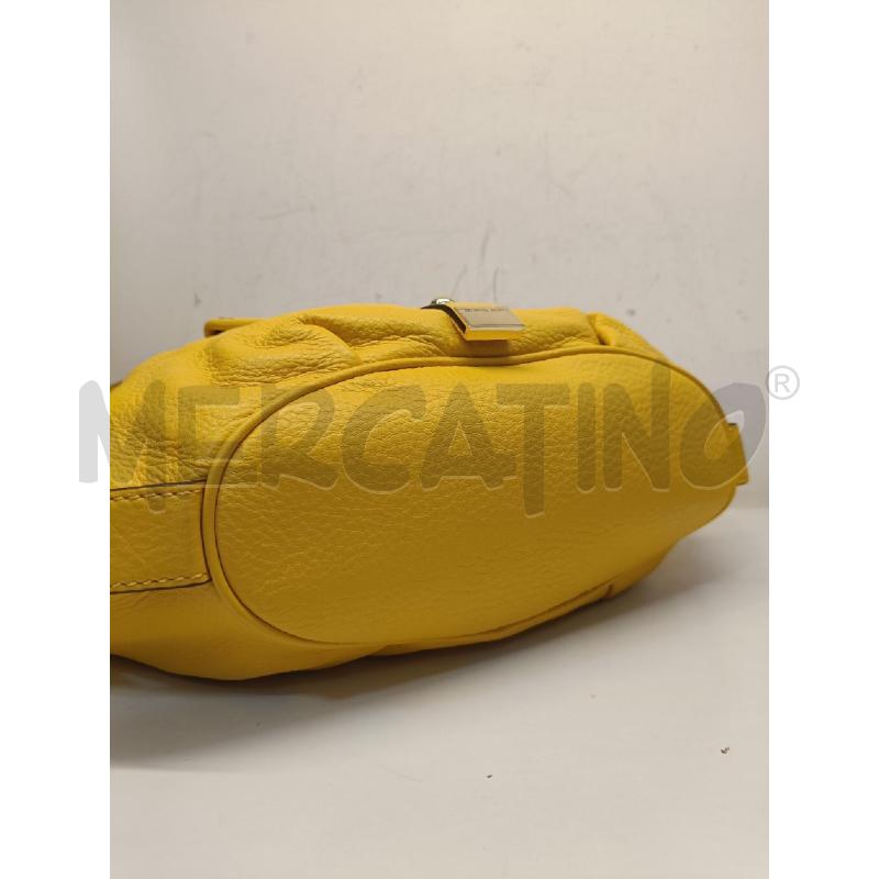 BORSA MICHAEL KORS GIALLA LOGO DORATO TASCA FRONTALE | Mercatino dell'Usato Roma gregorio vii 3
