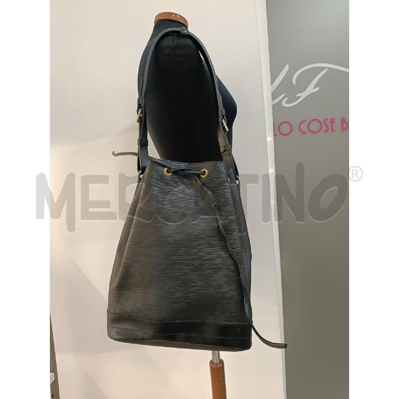 BORSA NOE LOUIS VUITTON IN PELLE EPI NERA AR0091 | Mercatino dell'Usato Roma gregorio vii 3