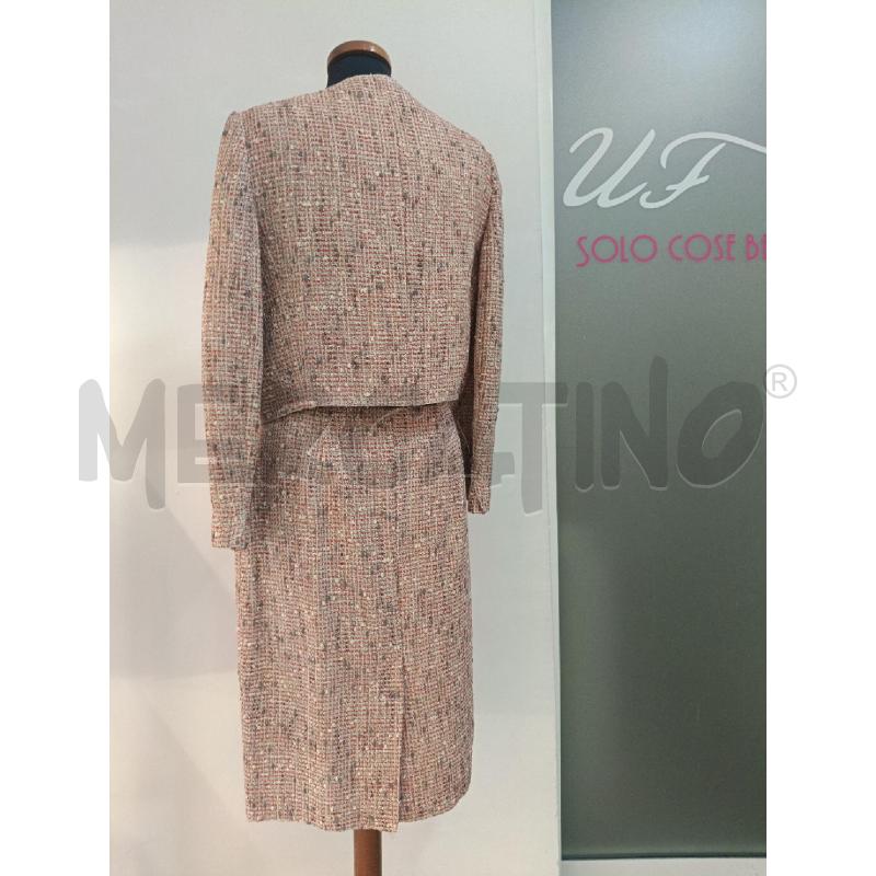 COMPLETO PRADA BOUCLE ROSSO GRIGIO  | Mercatino dell'Usato Roma gregorio vii 3