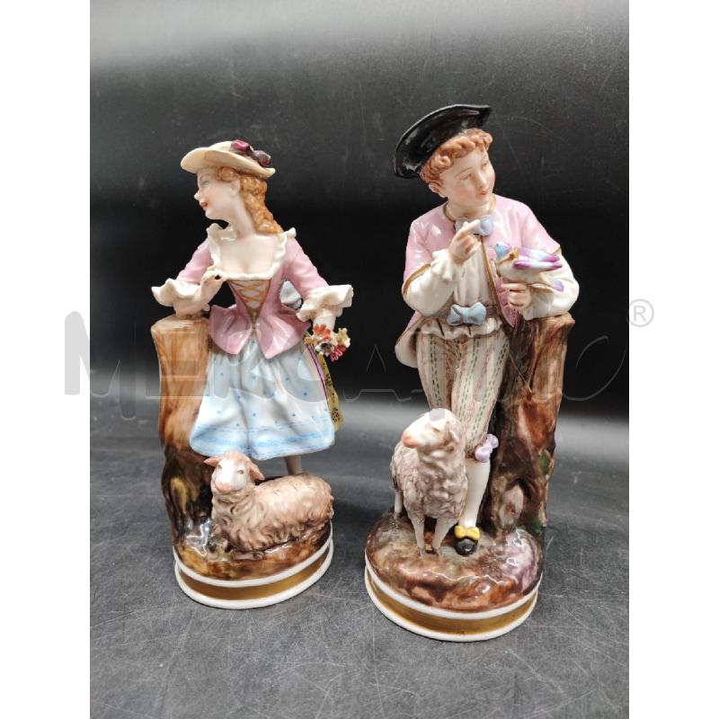 COPPIA STATUINE PORCELLANA RAGAZZI CON PECORE  | Mercatino dell'Usato Roma gregorio vii 1