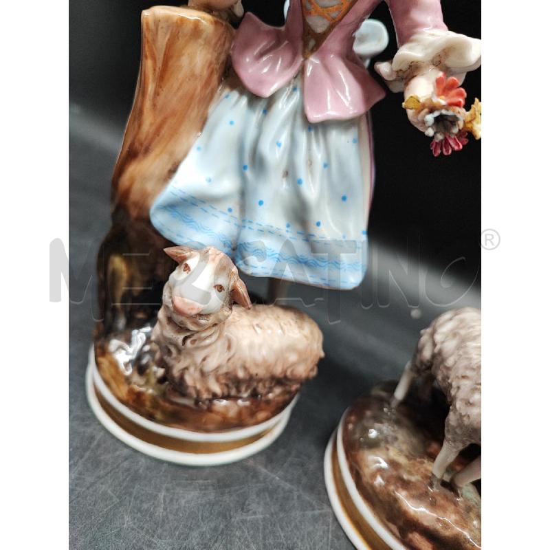 COPPIA STATUINE PORCELLANA RAGAZZI CON PECORE  | Mercatino dell'Usato Roma gregorio vii 3