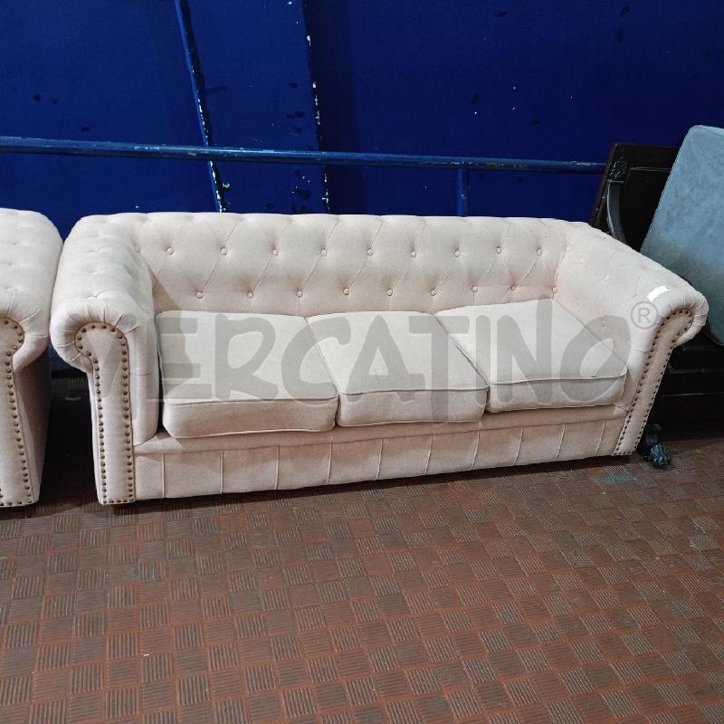 DIVANO 3 POSTI ROSA | Mercatino dell'Usato Roma gregorio vii 1