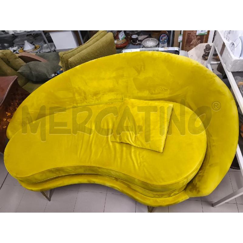 DIVANO CURVO GIALLO  | Mercatino dell'Usato Roma gregorio vii 1
