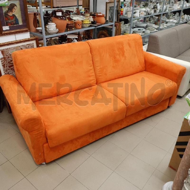 DIVANO LETTO COLOR ARANCIO | Mercatino dell'Usato Roma gregorio vii 1