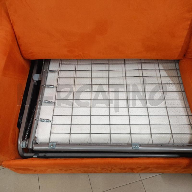 DIVANO LETTO COLOR ARANCIO | Mercatino dell'Usato Roma gregorio vii 3