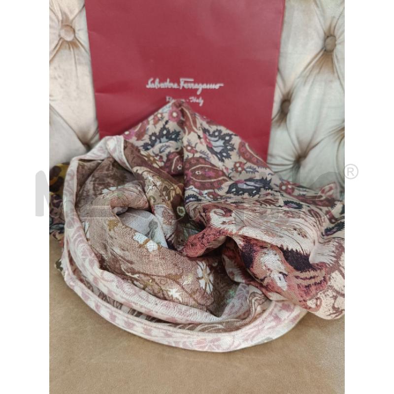 FOULARD SALVATORE FERRAGAMO FANTASIA ROSA VERDE | Mercatino dell'Usato Roma gregorio vii 1