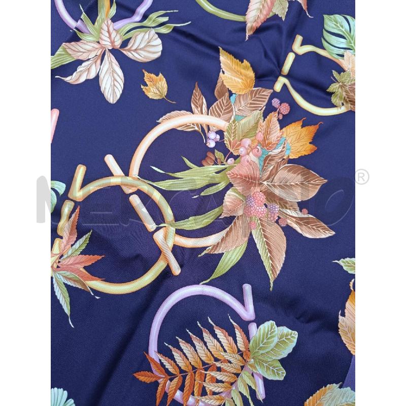 FOULARD SALVATORE FERRAGAMO VIOLA SETA FIORI FOGLIE | Mercatino dell'Usato Roma gregorio vii 3