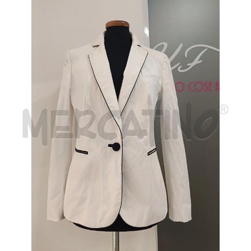 GIACCA MOSCHINO CHEAP AND CHIC BIANCA PROFILI NERI  | Mercatino dell'Usato Roma gregorio vii 1