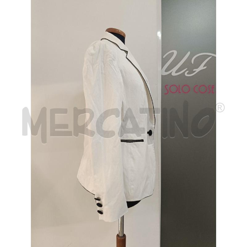 GIACCA MOSCHINO CHEAP AND CHIC BIANCA PROFILI NERI  | Mercatino dell'Usato Roma gregorio vii 2