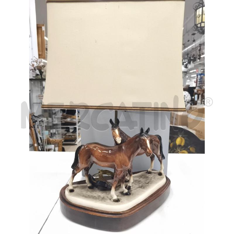 LAMPADA CAVALLI CERAMICA CON BASE | Mercatino dell'Usato Roma gregorio vii 1