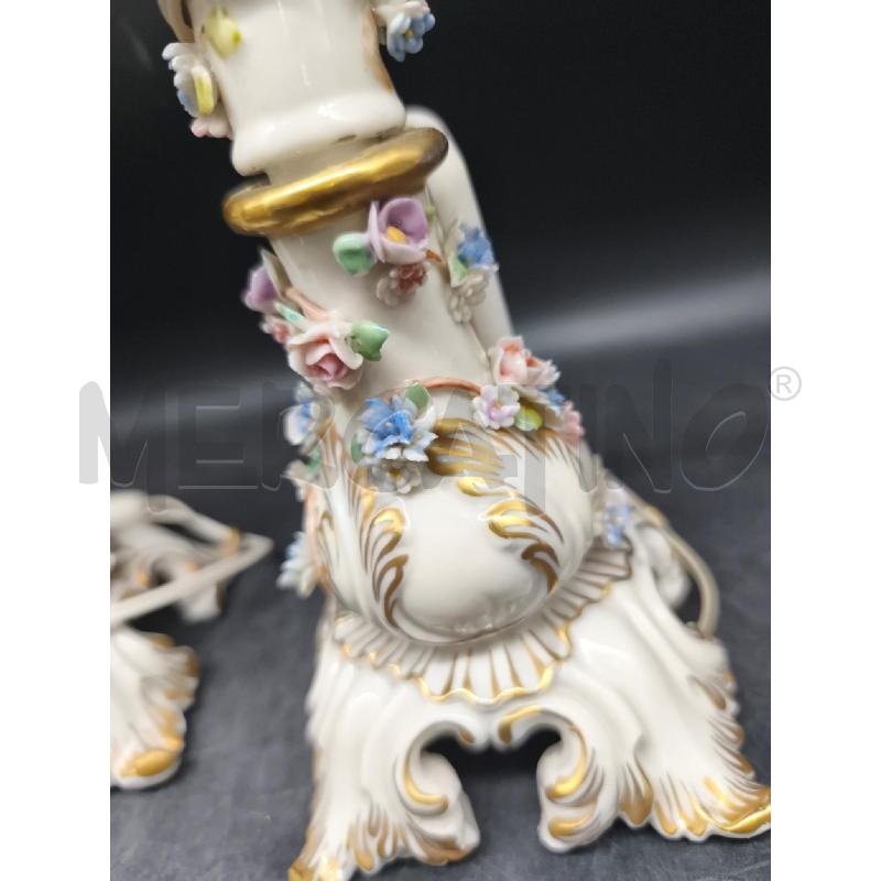 LAMPADE COPPIA PORCELLANA FIORI RILIEVO  | Mercatino dell'Usato Roma gregorio vii 2