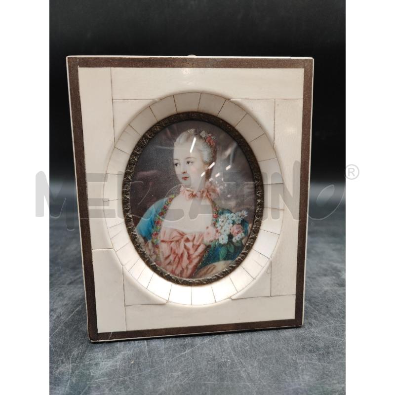 MINIATURA DONNA VESTE ROSA C CHIARA  | Mercatino dell'Usato Roma gregorio vii 1