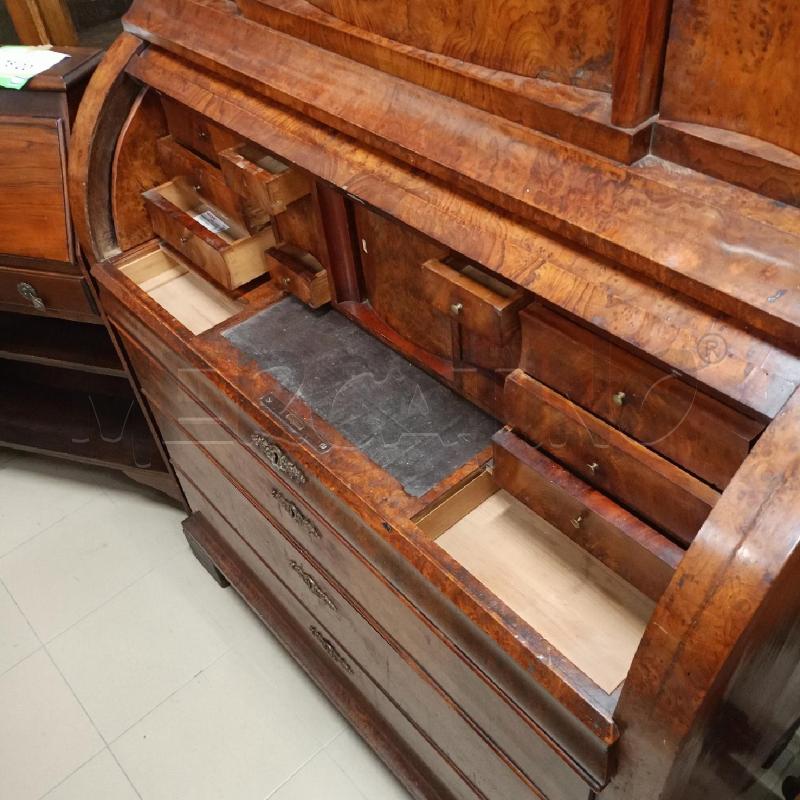 MOBILE CON 3 CASSETTI 3 ANTE E VARI SEGRETI | Mercatino dell'Usato Roma gregorio vii 4