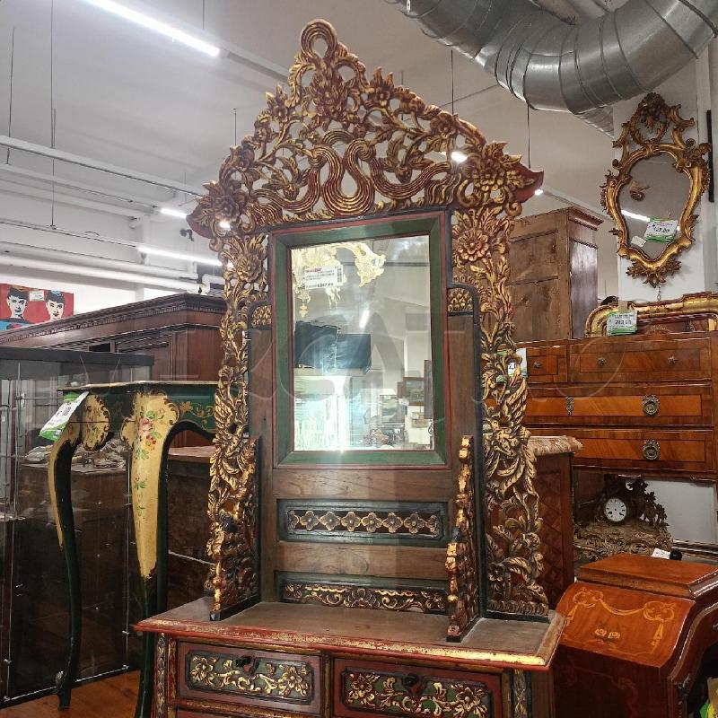MOBILE CON SPECCHIO DECORI ROSSO | Mercatino dell'Usato Roma gregorio vii 2