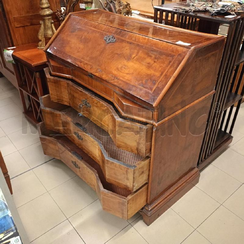 MOBILE RIBALTA CON 3 CASSETTI | Mercatino dell'Usato Roma gregorio vii 4