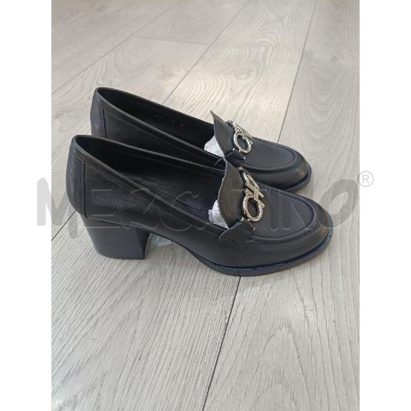 MOCASSINI ROLO SALVATORE FERRAGAMO GANCINI NERO CALF | Mercatino dell'Usato Roma gregorio vii 2