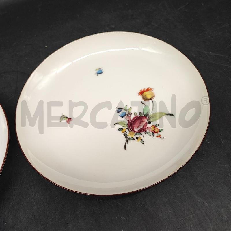 PIATTINI COPPIA TONDI FIORI BORDO NERO  | Mercatino dell'Usato Roma gregorio vii 2