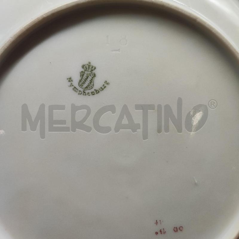 PIATTINI COPPIA TONDI FIORI BORDO NERO  | Mercatino dell'Usato Roma gregorio vii 3