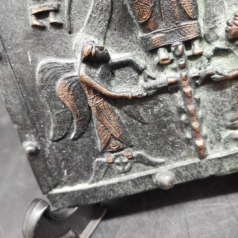 PLACCA RAMATA FIGURE RILIEVO  | Mercatino dell'Usato Roma gregorio vii 3