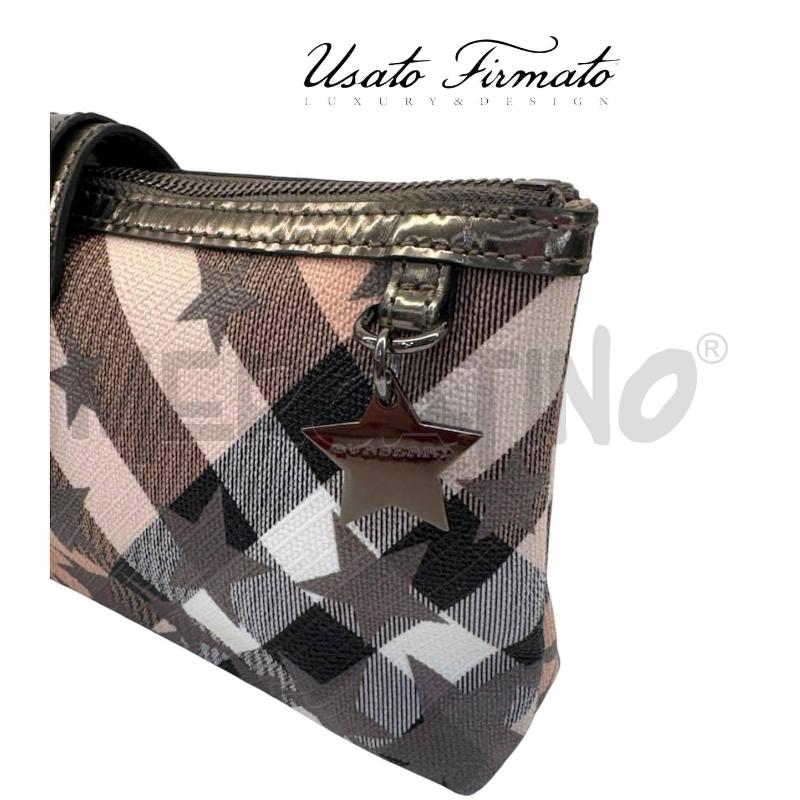 POCHETTE BURBERRY NOVA CHECK STARS PRINT | Mercatino dell'Usato Roma gregorio vii 2